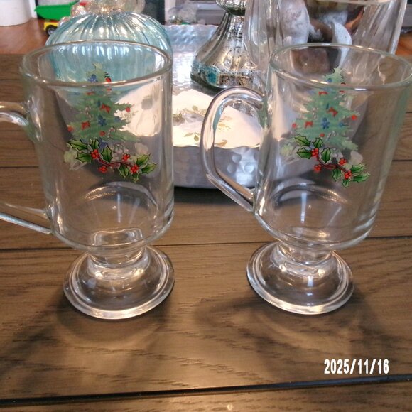 SET 2 NIKKO CHRISTMAS PATTERN IRISH COFFEE CUPS MUGS GLASS -MINT - Picture 2 of 4